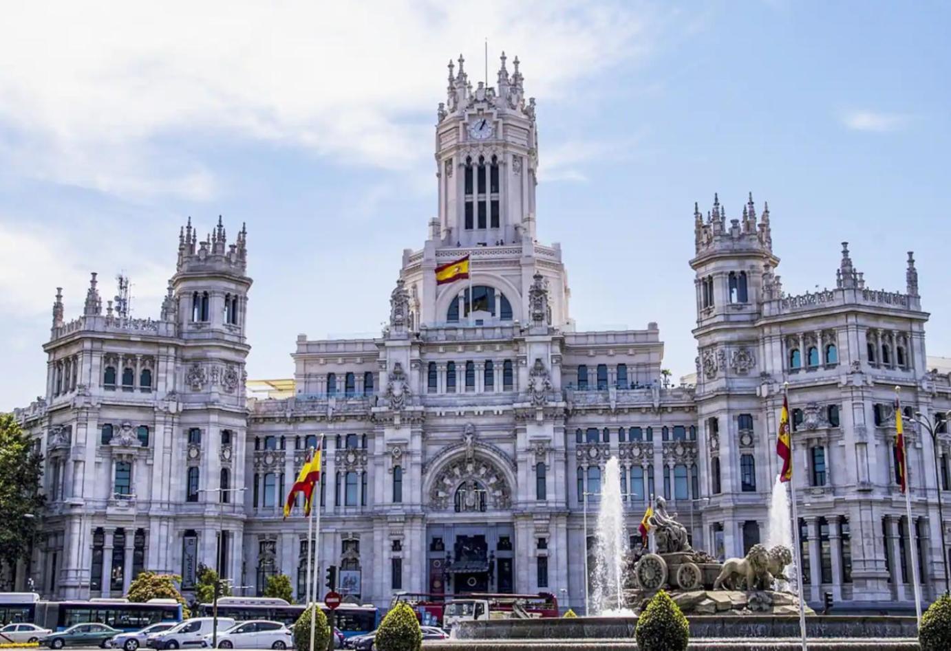 Estudio Con Vistas Alcalaretiro Madrid Luaran gambar